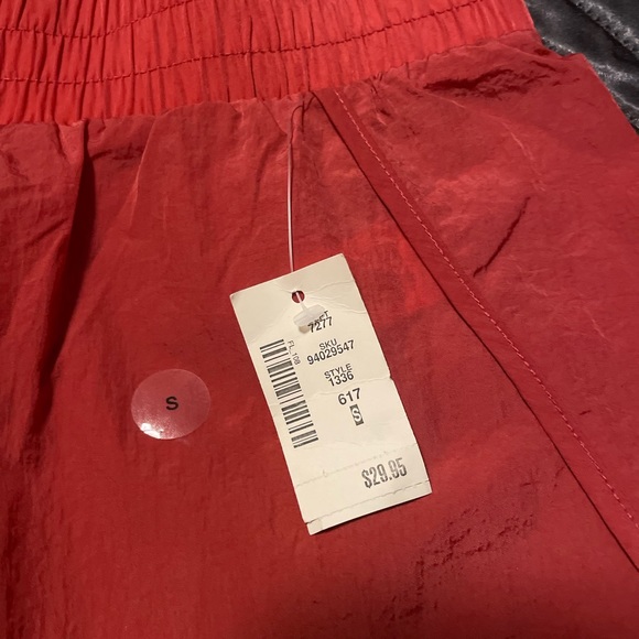 NWT Aeropostale size small rusty red shorts - Picture 2 of 4